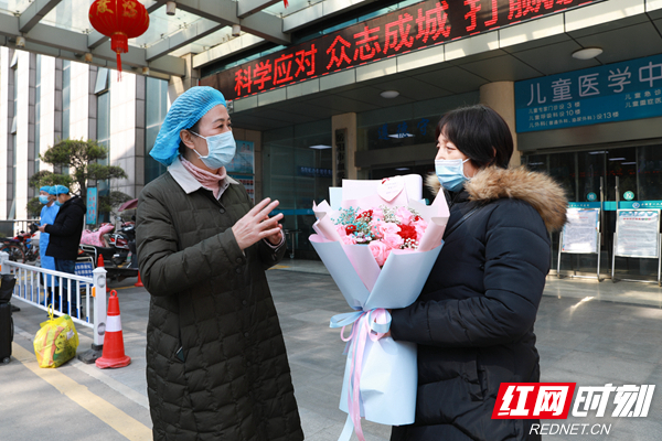 又一医院检出200多例阳性〃两医院14人感染新冠-第1张图片